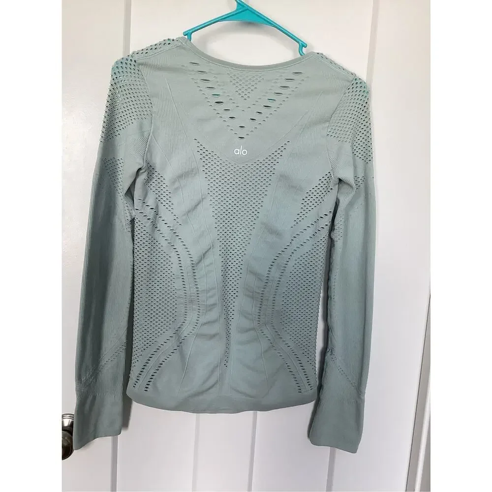 Alo Yoga Sage Green Lark Long Sleeve Top - Women's size Small